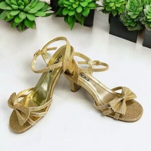 Soda Girl's Girly 2" Heel Sandals Size 1 Big Kid Open Toe Slingback
Gold Glitter